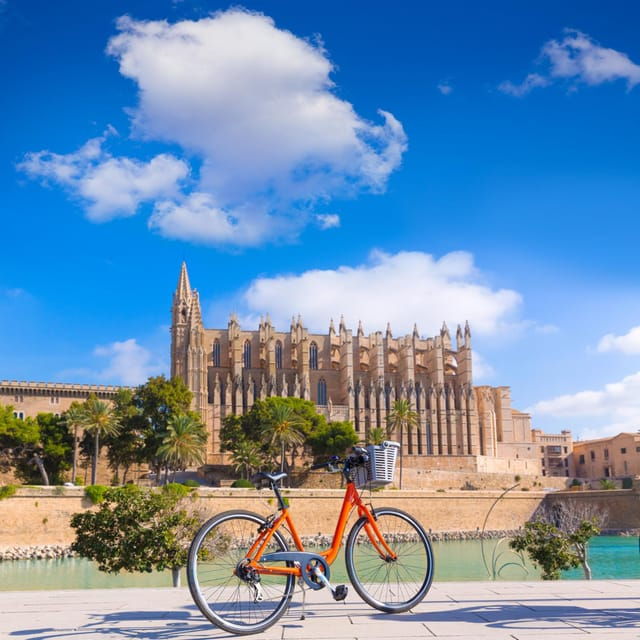 palma-express-walk-with-a-local-in-60-minutes