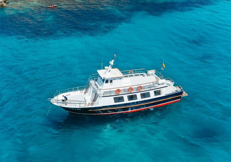 palma-palma-bay-boat-tour-snorkeling-with-drink-included