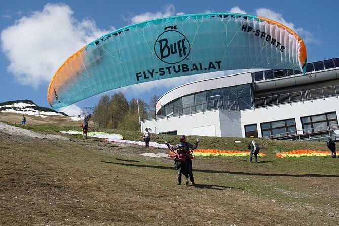 paragliding-experience-in-fulpmes-in-the-stubai-valley