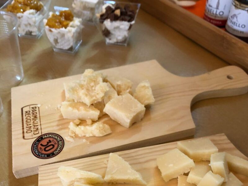 parma-food-tour-parmigiano-reggiano-prosciutto-di-parma-2