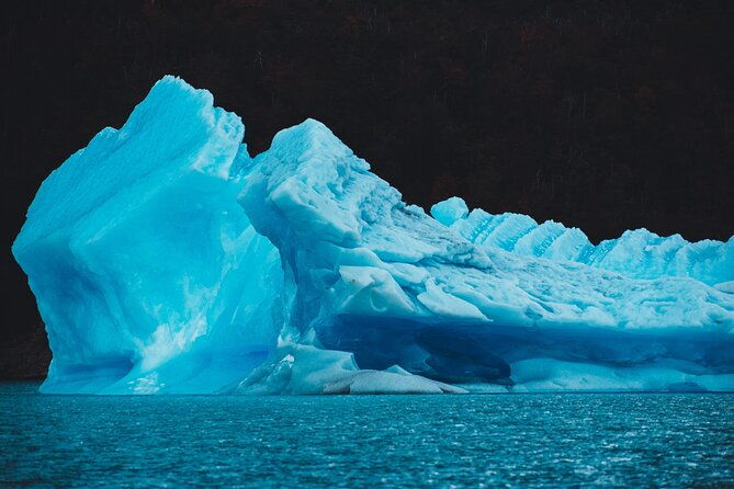 perito-moreno-glacier-kayak-tour-including-transportation