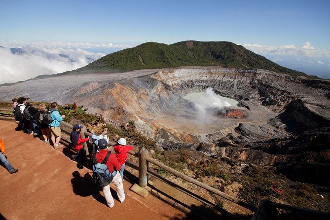 poas-volcano-national-park-half-day-private-tour