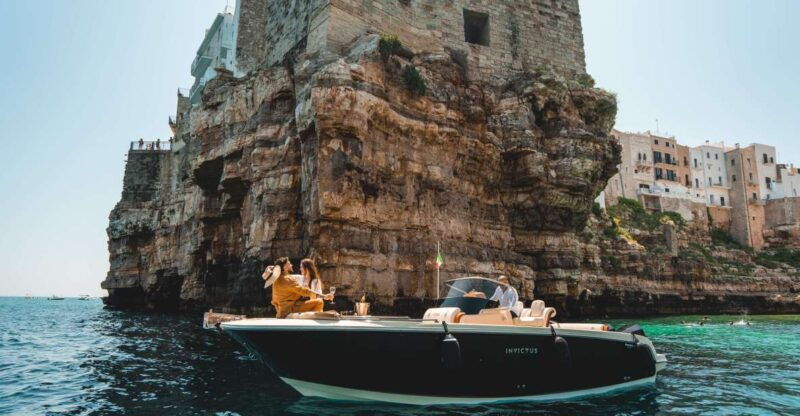 polignano-a-mare-private-cruise-with-champagne