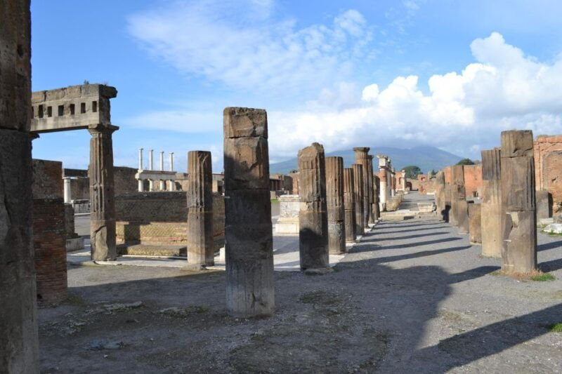 pompeii-2-hour-guided-tour-with-an-archaeologist