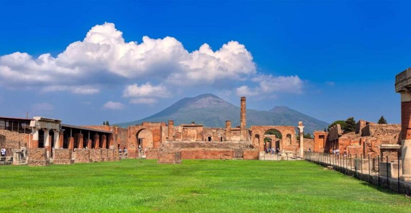 pompeii-herculaneum-and-vesuvius-full-day-tour-2