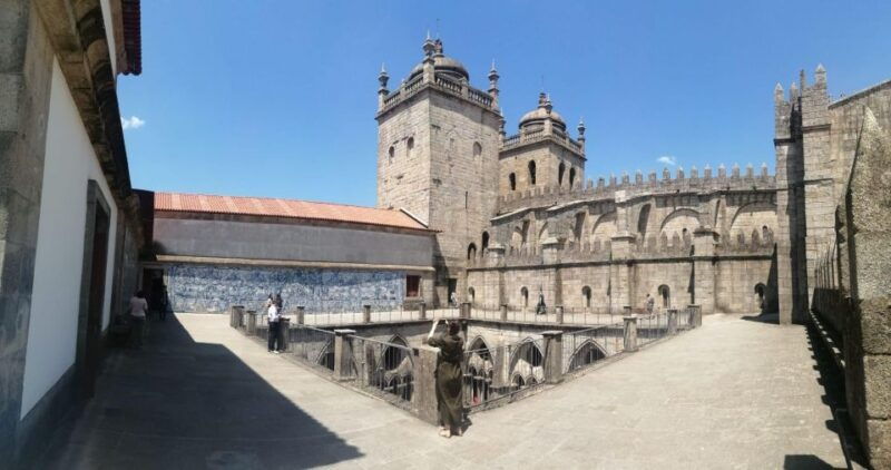 porto-highlights-with-traditional-lunch