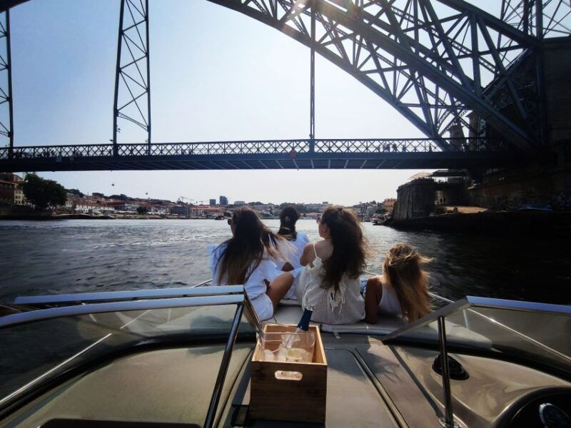 portoprivate-boat-tour-6-bridges-1h30-group-price-up-to-6px
