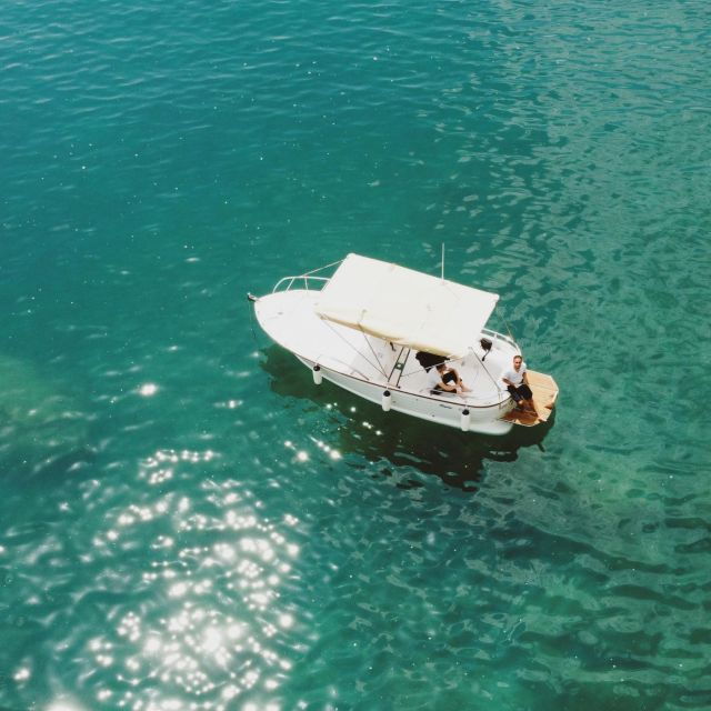 portovenere-guided-private-boat-tour-with-aperitif
