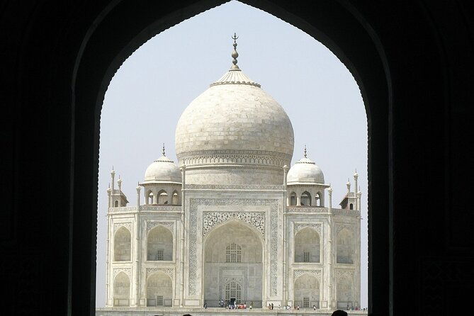 private-4days-taj-mahal-tour-from-newyork-including-visa-flight