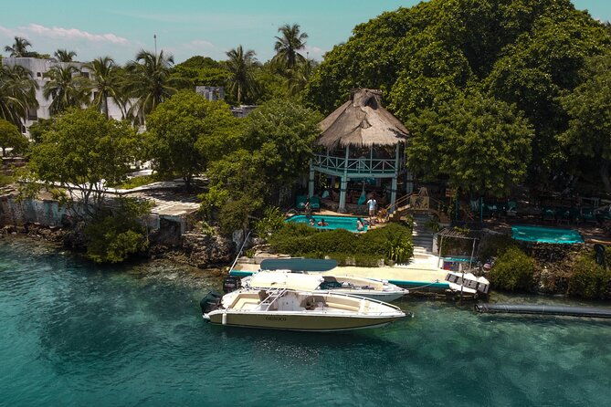private-5-island-cruise-snorkeling-escobar-plane