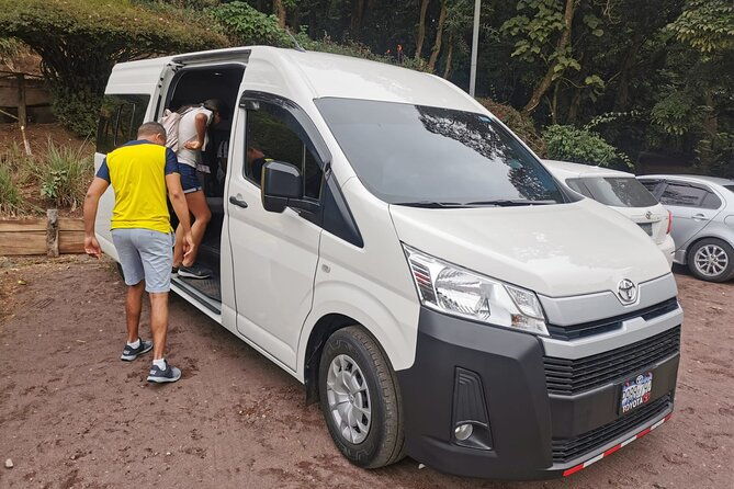 private-airport-transfer-to-san-salvador-or-el-tunco-in-a-van