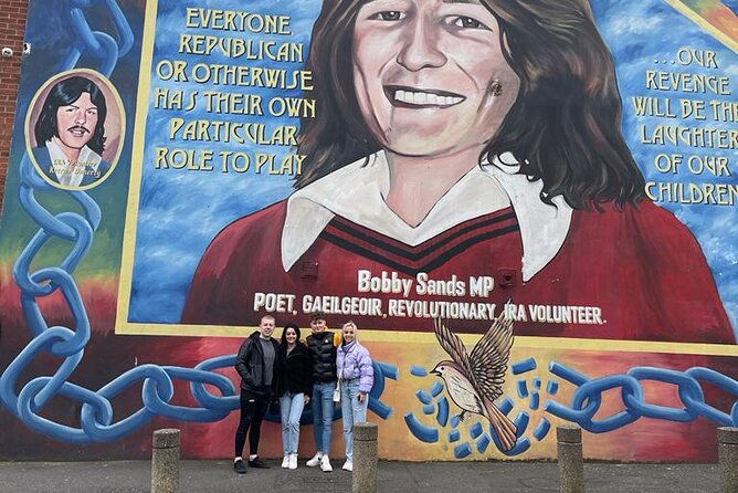 private-belfast-mural-giants-causeway-tour-from-belfast-2-in-1