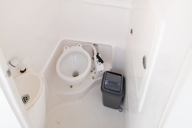 private-boat-rental-for-8-hours-in-maxima-with-captain