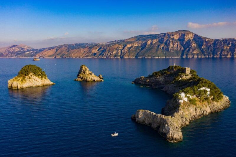 private-boat-tour-positano-to-amalfi-coast-li-galli-nerano