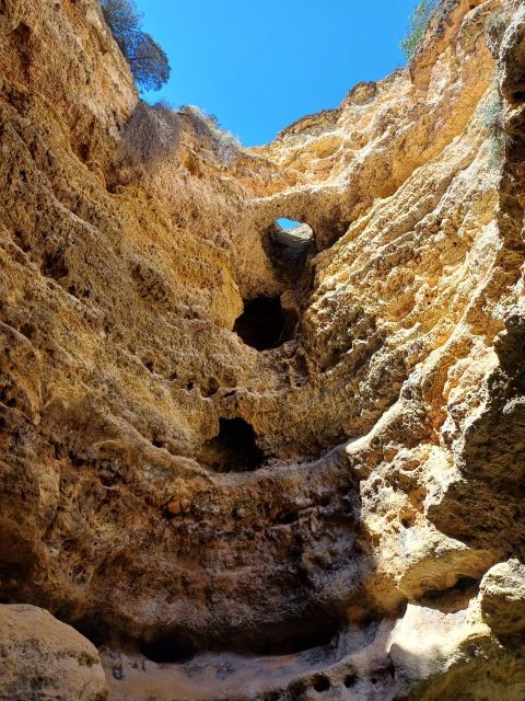 private-boat-tour-to-benagil-caves