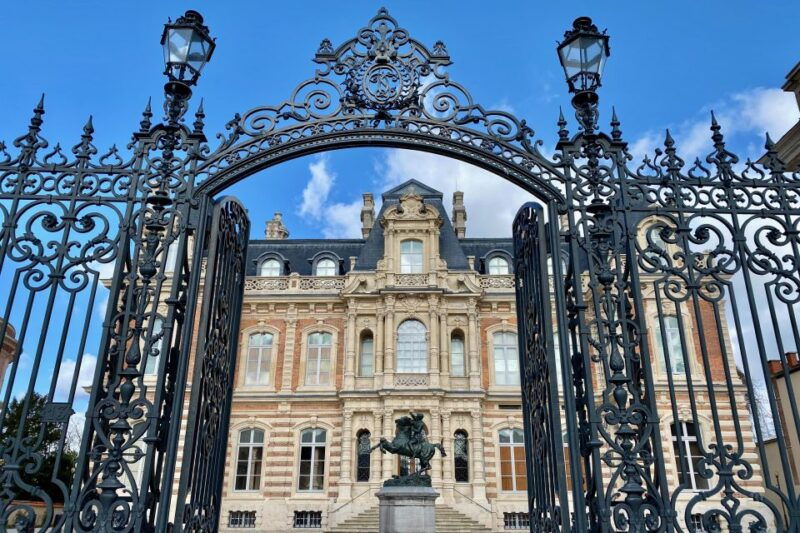 private-champagne-ruinart-moet-chandon-vip-tour-by-mercedes