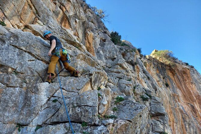 private-climbing-experience-in-el-chorro-for-4-hours-and-a-half