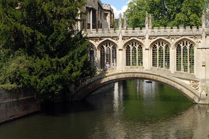 private-custom-tour-with-a-local-guide-in-cambridge