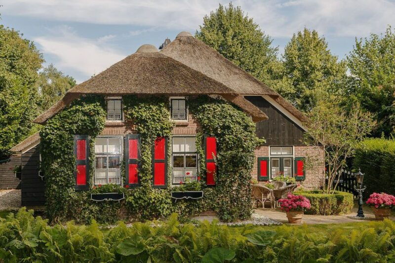 private-day-trip-to-giethoorn-and-the-afsluitdijk