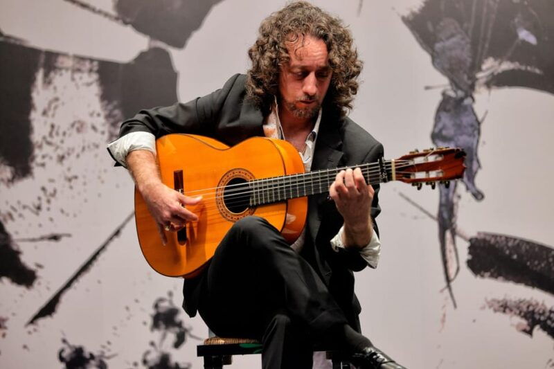 private-flamenco-show-in-the-center-of-seville-max-30-pax