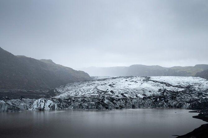 private-glacier-hike-tour-on-solheimajokull