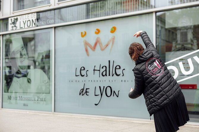 private-gourmet-walking-tour-of-lyon-and-les-halles-paul-bocuse
