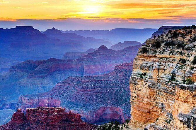 private-grand-canyon-tour-with-ancient-ruins-and-lava-field-from-flagstaff