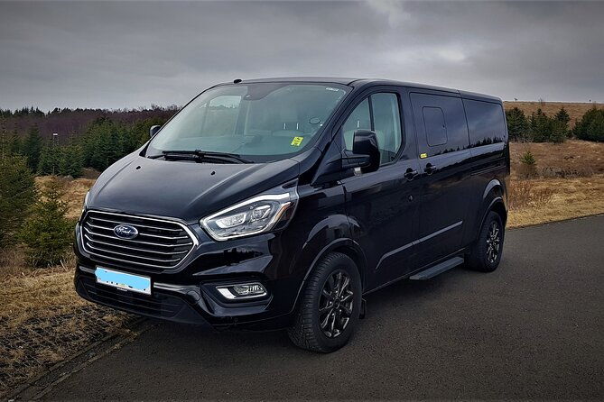 private-keflavik-airport-round-trip-transfer