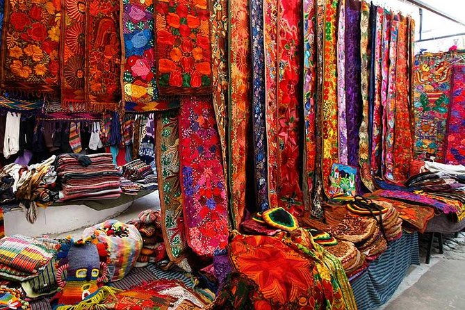 private-otavalo-and-cotacachi-day-trip-from-quito