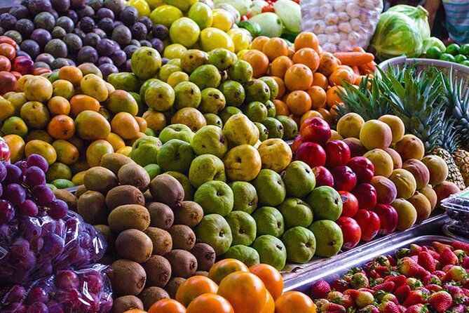 private-paloquemao-market-tour-in-bogota-with-a-local-guide