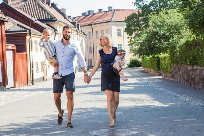 private-photo-session-with-a-local-photographer-in-stockholm