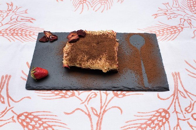 private-pizza-tiramisu-class-at-a-cesarinas-home-with-tasting-in-la-spezia