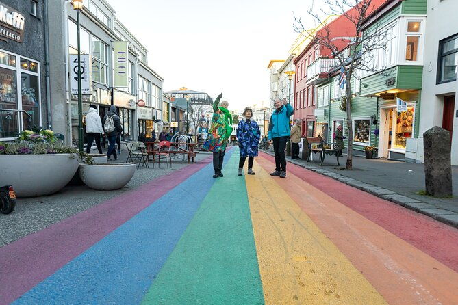 private-reykjavik-street-art-walking-tour-the-instagram-tour