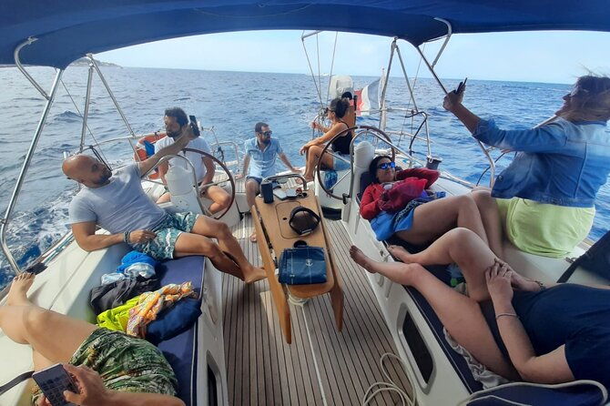 private-sailing-boat-experience-with-lunch-and-drink-in-palermo