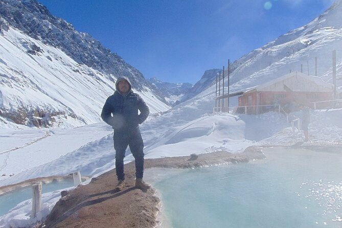 private-santiago-visit-hot-springs-and-picnic-in-cajon-del-maipo
