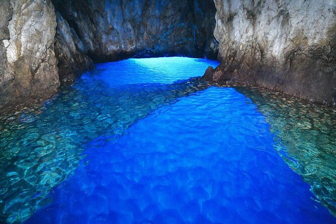 private-speedboat-tour-to-blue-cave-and-visit-island-hvar