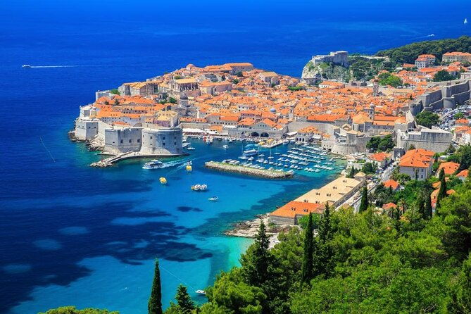 private-speedboat-transfer-from-hvar-town-to-dubrovnik