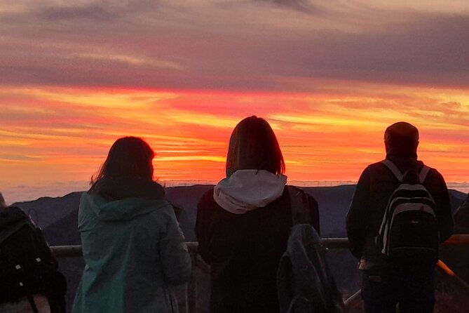 private-sunset-tour-to-pico-do-arieiro-with-drinks-food-music