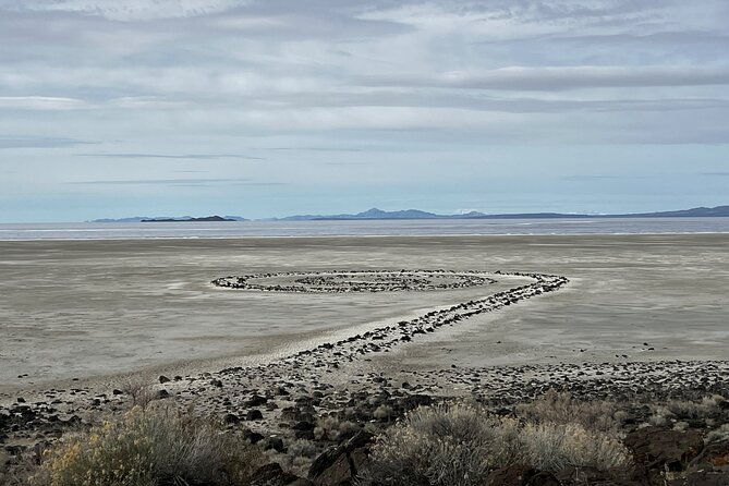 private-tour-in-spiral-jetty-and-pink-lake