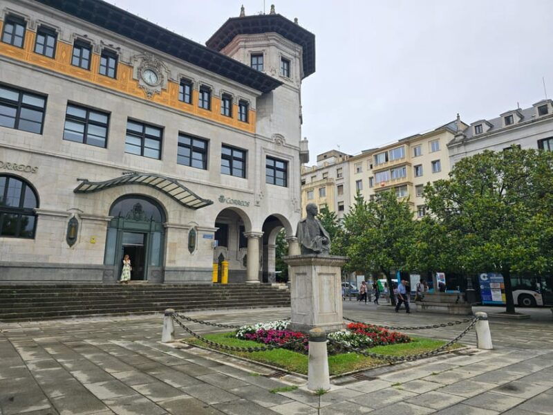 private-tour-of-santander-with-interior-of-the-cathedral-and-centro-botin