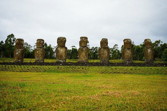 private-tour-per-day-in-following-the-ancestral-orongo-footprint-and-caves