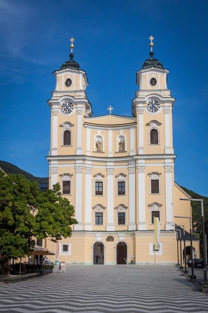 private-tour-salzburg-mondsee-st-gilgen-hallstatt