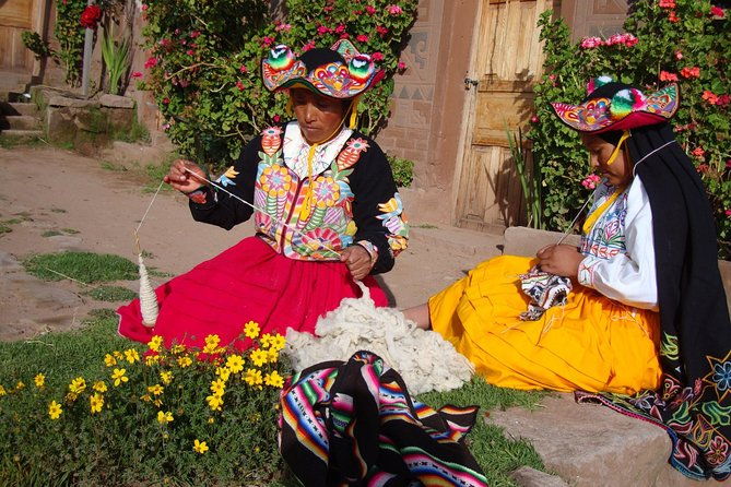 private-tour-to-uros-and-llachon-1d