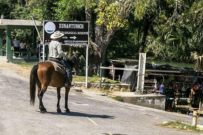 private-tour-xunantunich-and-horseback-riding-from-belize-city