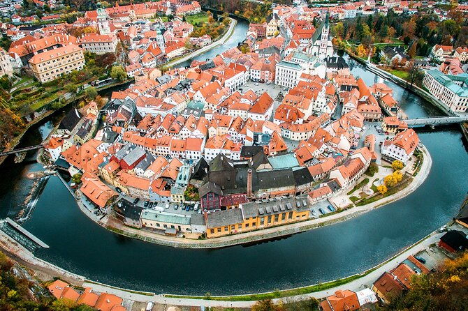 private-transfer-from-cesky-krumlov-to-prague