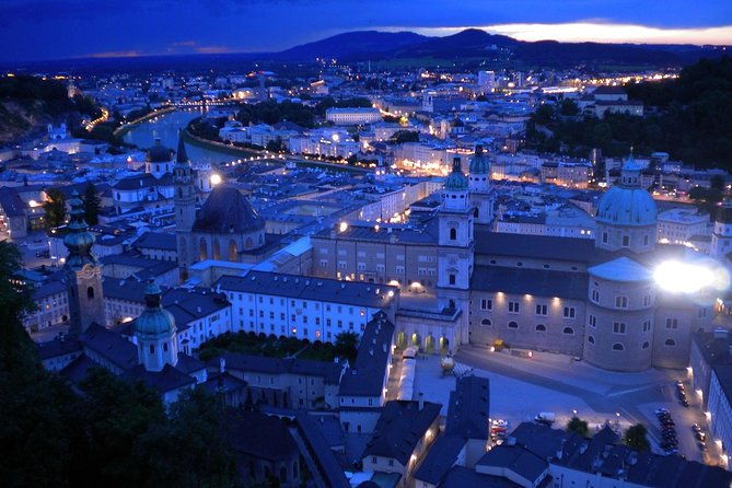private-transfer-from-prague-to-salzburg-with-2h-of-sightseeing-local-driver