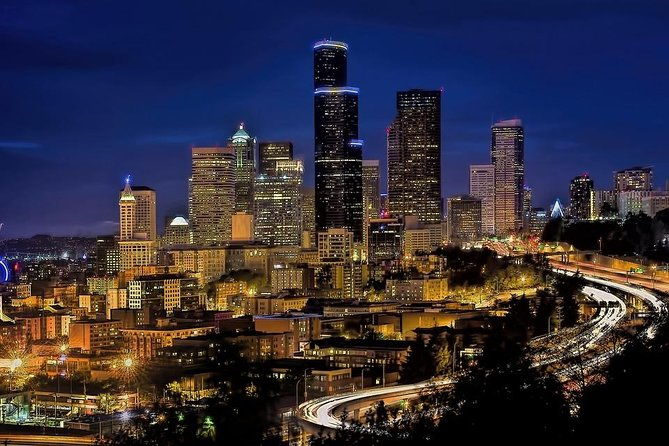 private-transfer-seattle-to-seattle-airport-sea-by-minibus-or-suv