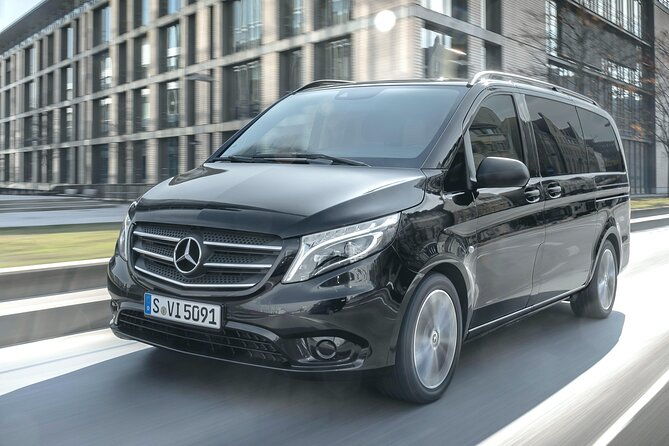 private-transfer-versailles-to-paris-airport-cdg-by-luxury-van