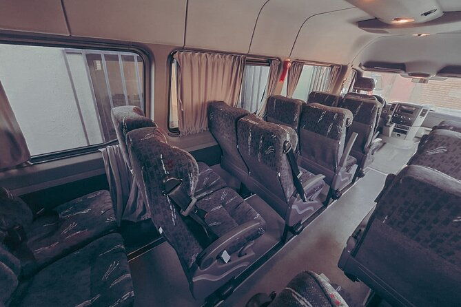 private-transportation-airport-to-santiago-for-large-groups