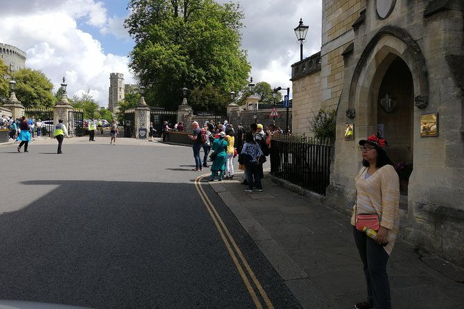 private-transportation-from-to-london-with-stopover-at-windsor-and-its-castle